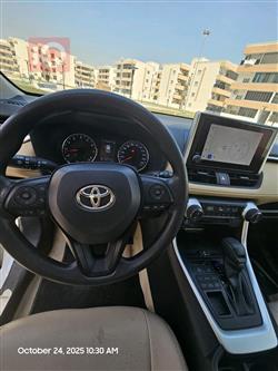 تۆیۆتا ڕاڤ 4